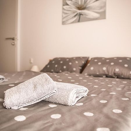 Apartments And Rooms By The Sea Vrsi - Mulo, Zadar - 5848 Room photo