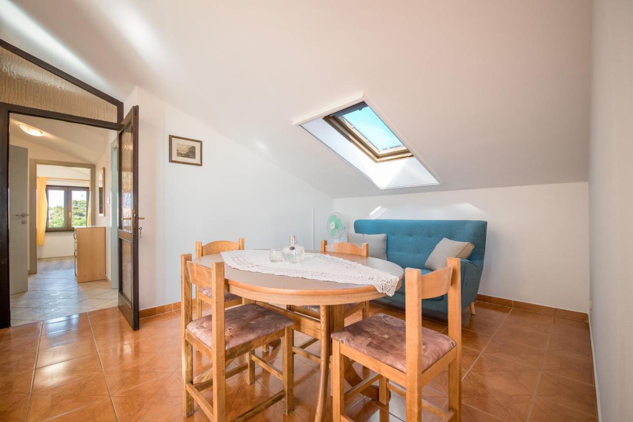 Apartments And Rooms By The Sea Vrsi - Mulo, Zadar - 5848 Exterior photo