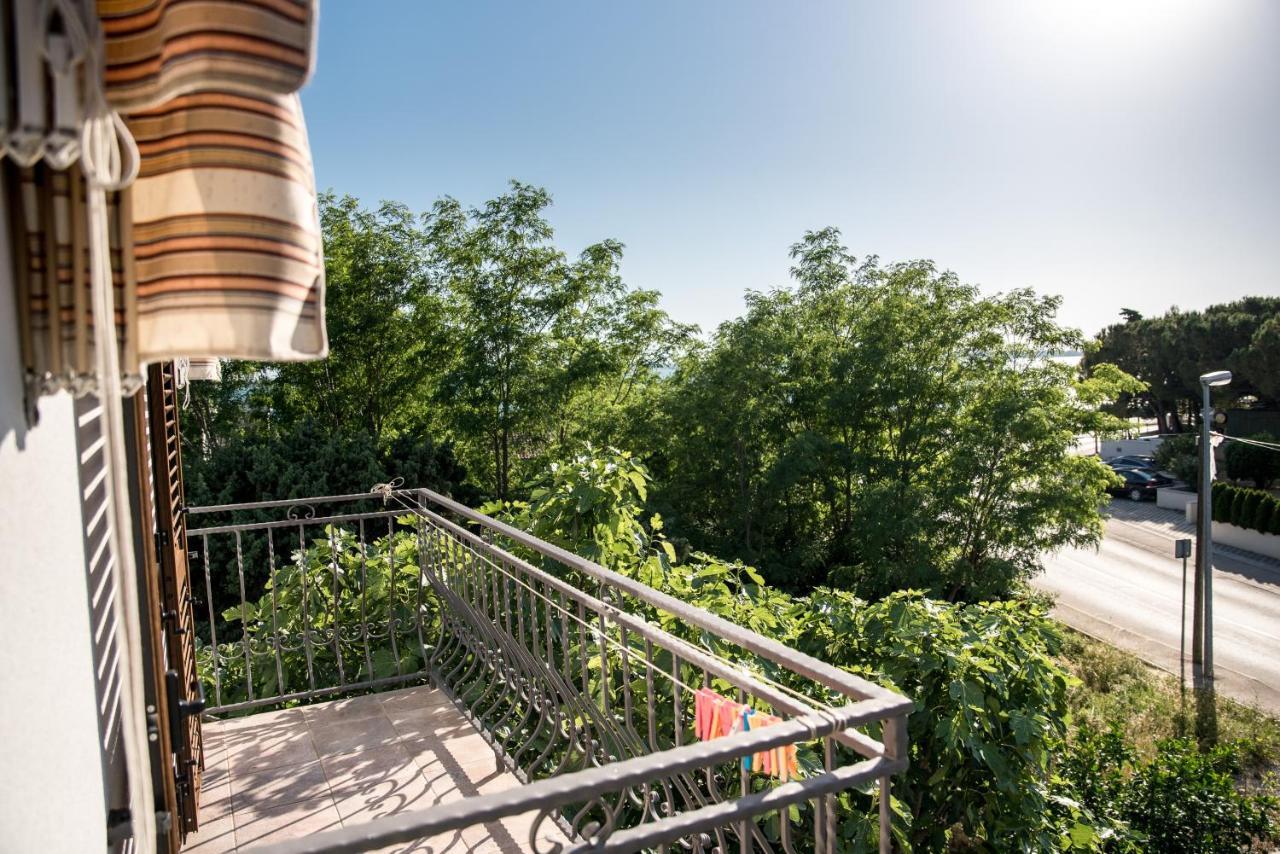 Apartments And Rooms By The Sea Vrsi - Mulo, Zadar - 5848 Exterior photo