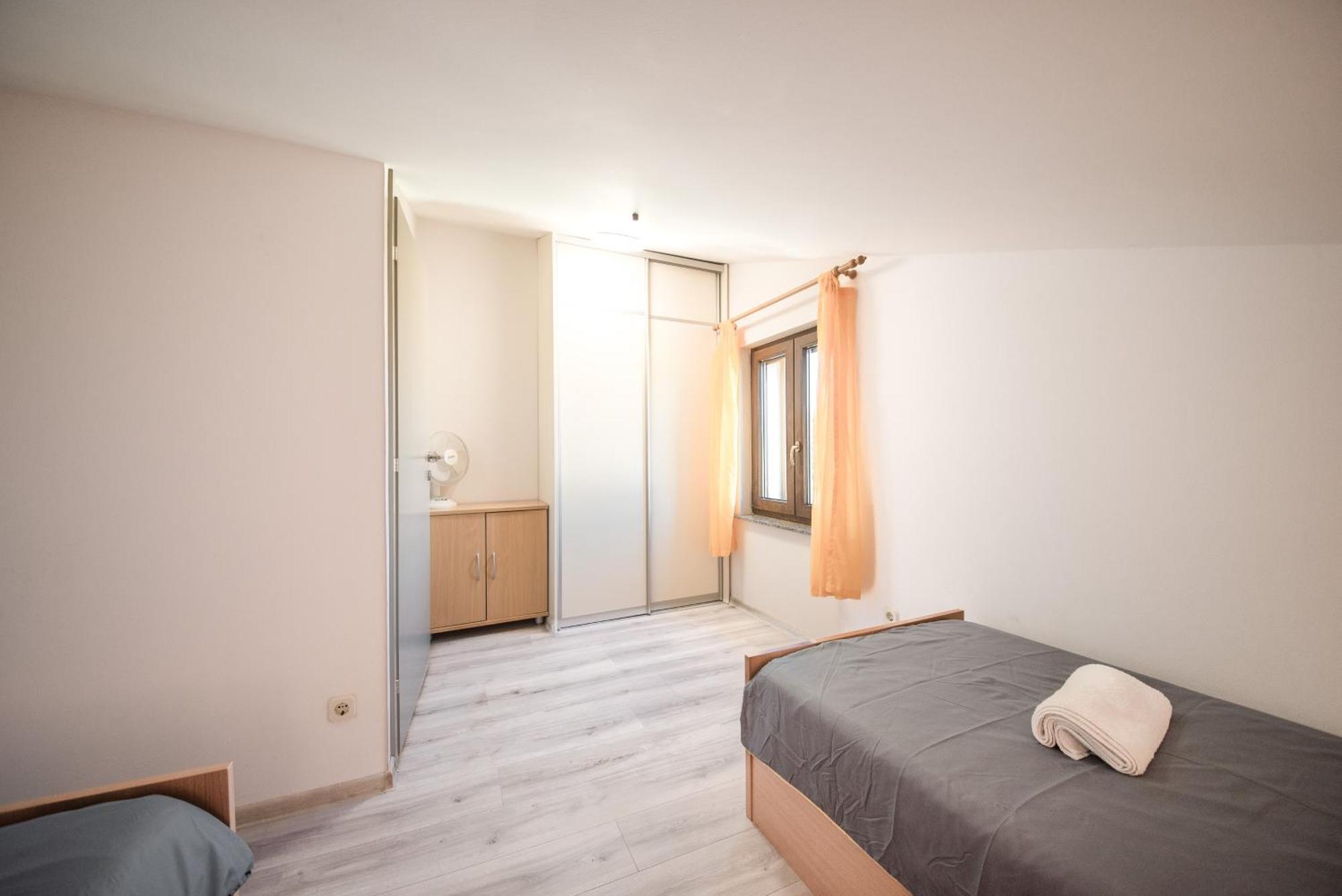 Apartments And Rooms By The Sea Vrsi - Mulo, Zadar - 5848 Room photo